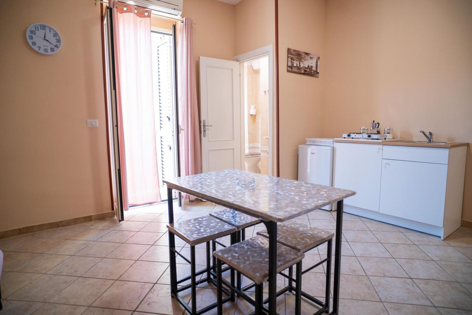 Capodichino Apartment 127-11 Неаполь Экстерьер фото